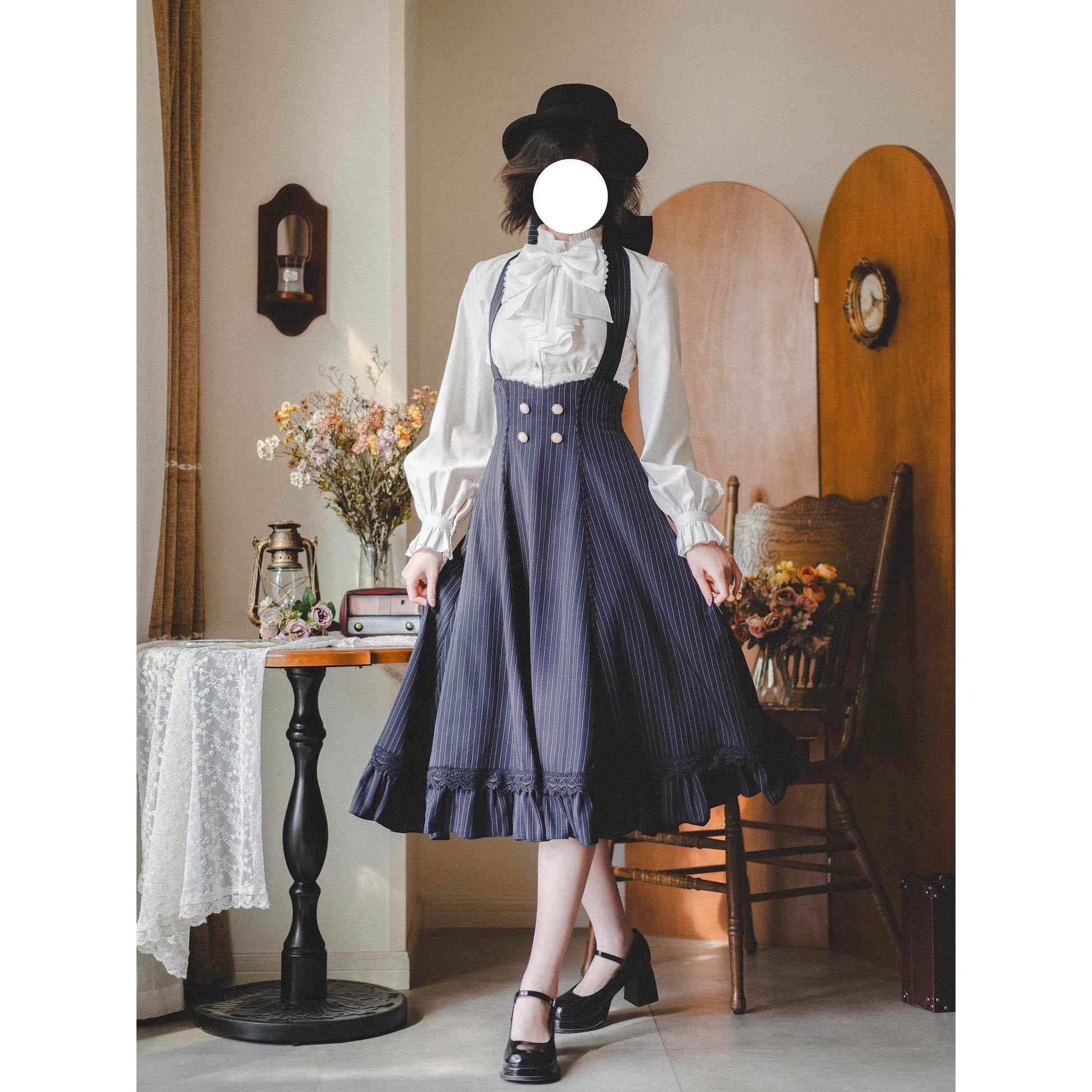 英国のお嬢様のクラシックブラウス