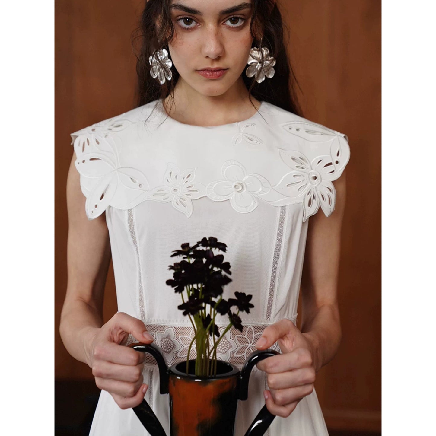 月光の花の刺繍ロングワンピース