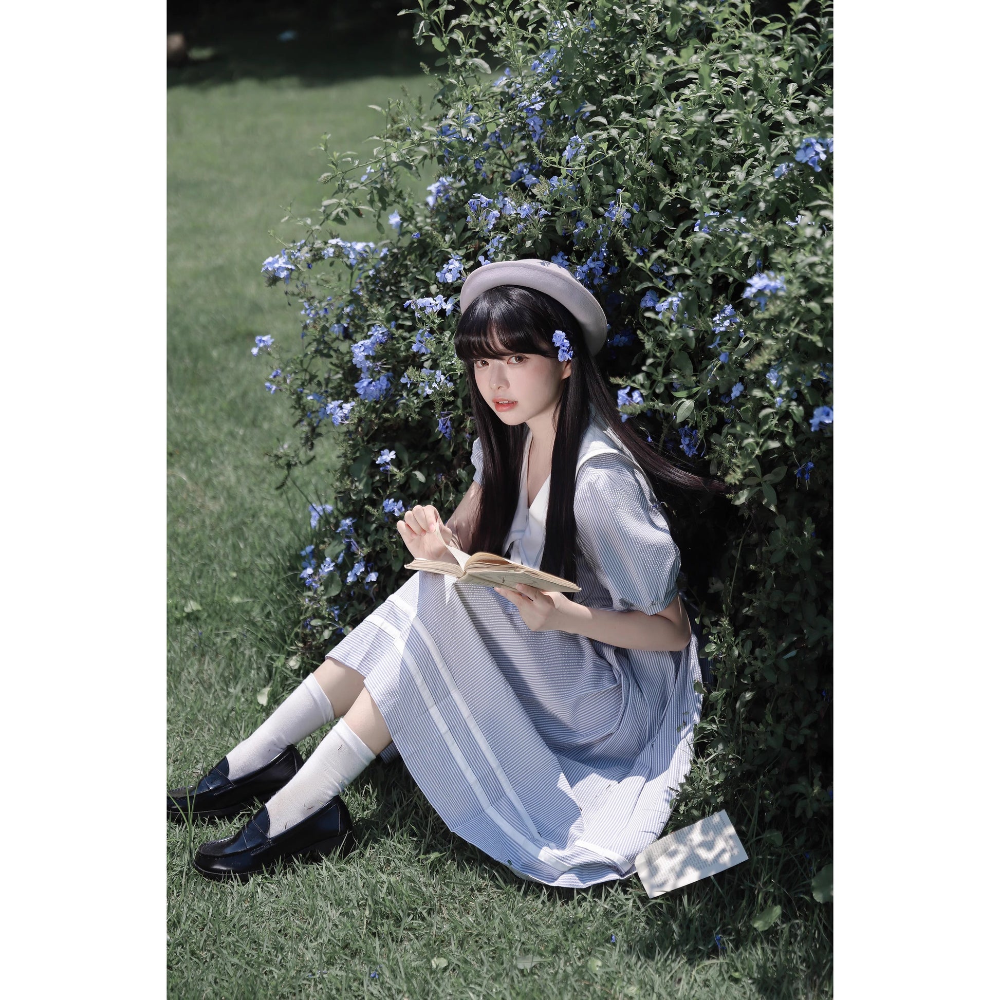 灰青のお嬢様の縦縞クラシカルワンピース