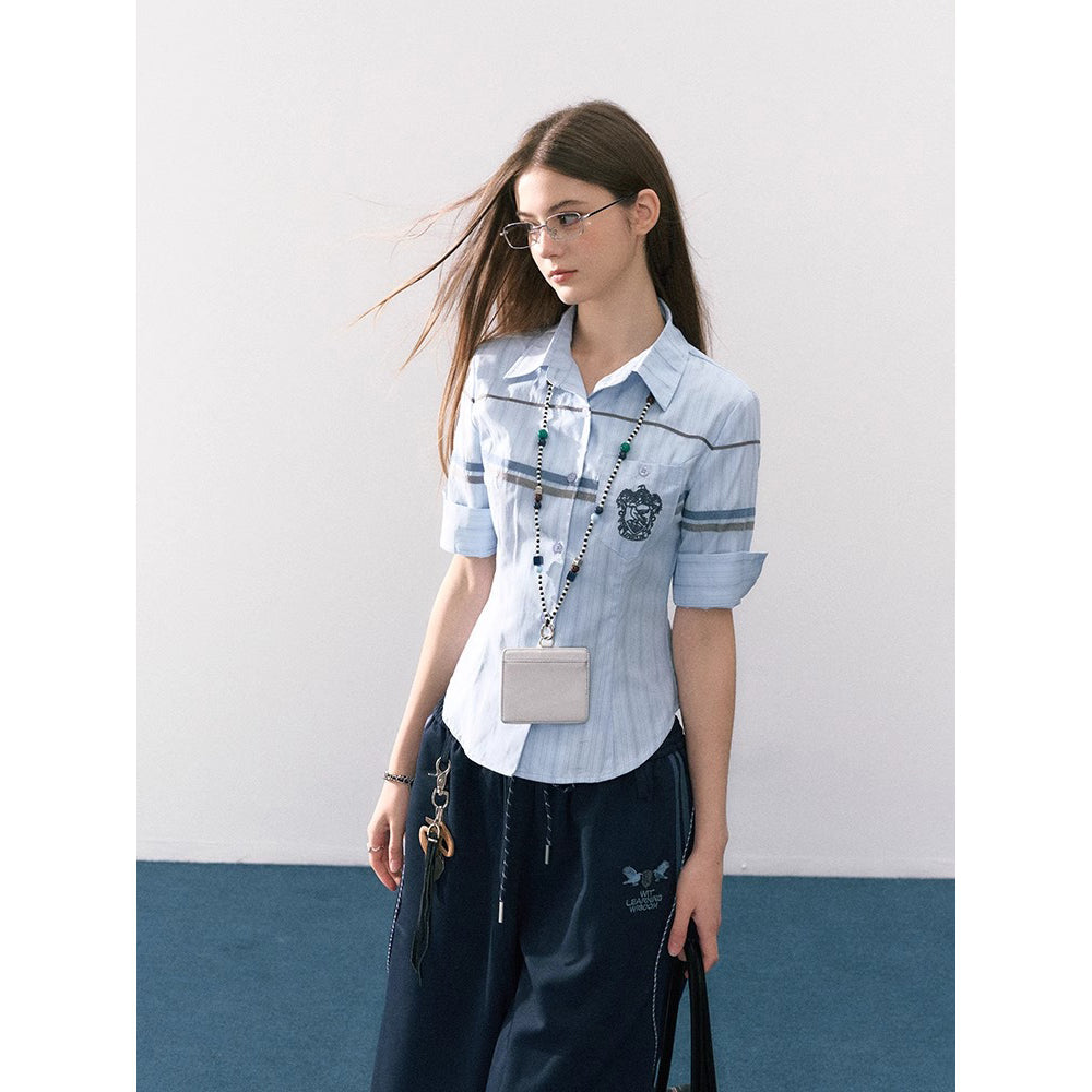 魔法学校の刺繍ストライプブラウス