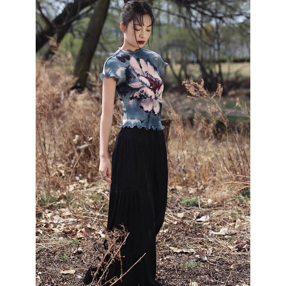 牡丹の花の墨彩画ハイネックトップス