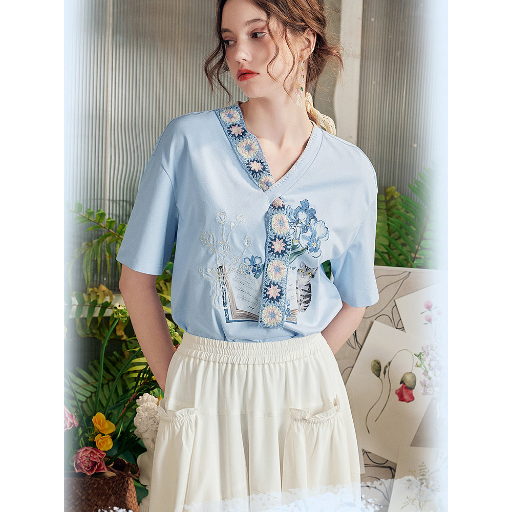 アイリスの花と子猫の刺繍Tシャツ