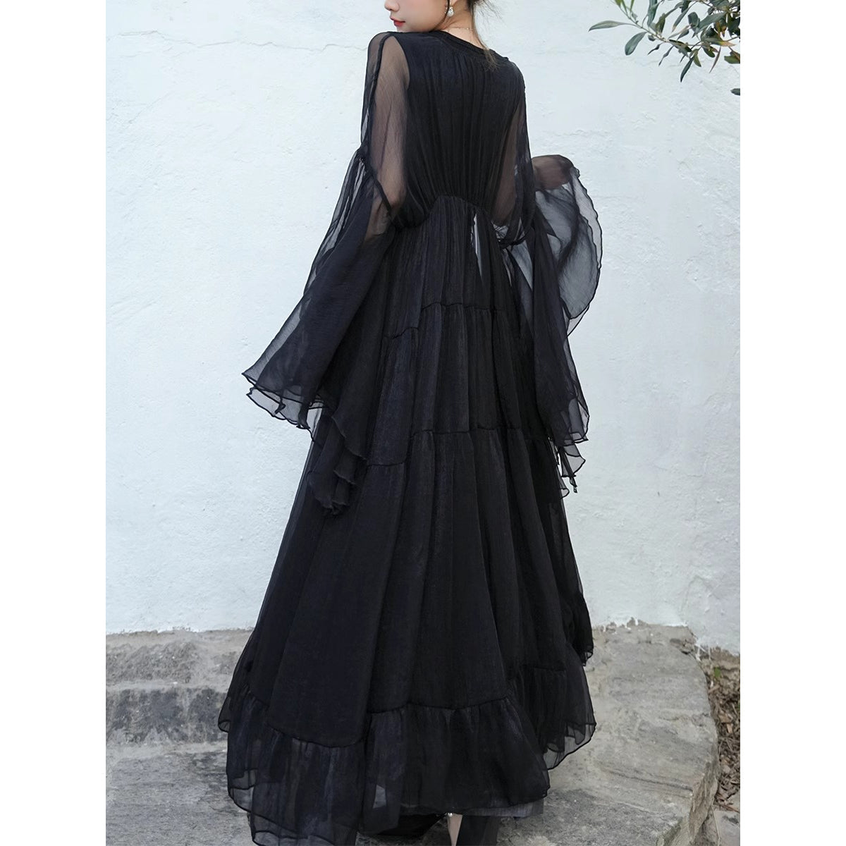 漆黒のお嬢様のロングカーディガン