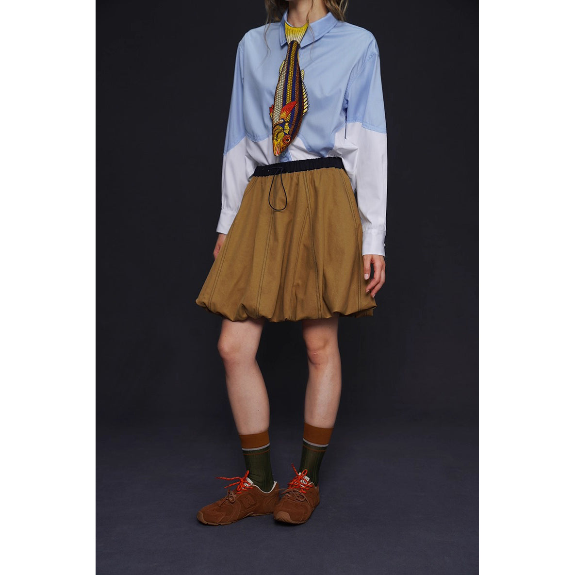 膨らむ風船のバルーンスカート