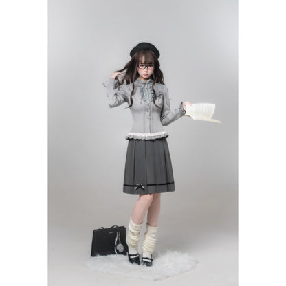 文学令嬢のジャケットとブラウスとプリーツスカート
