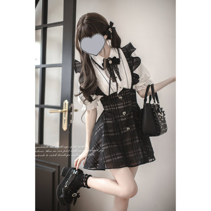 黒墨格子柄のジャンパースカートとブラウス - ショート丈