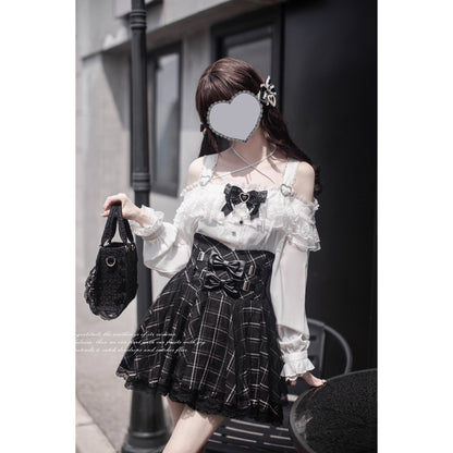 夜曲を奏でるお嬢様のフリルトップスとコルセットスカート