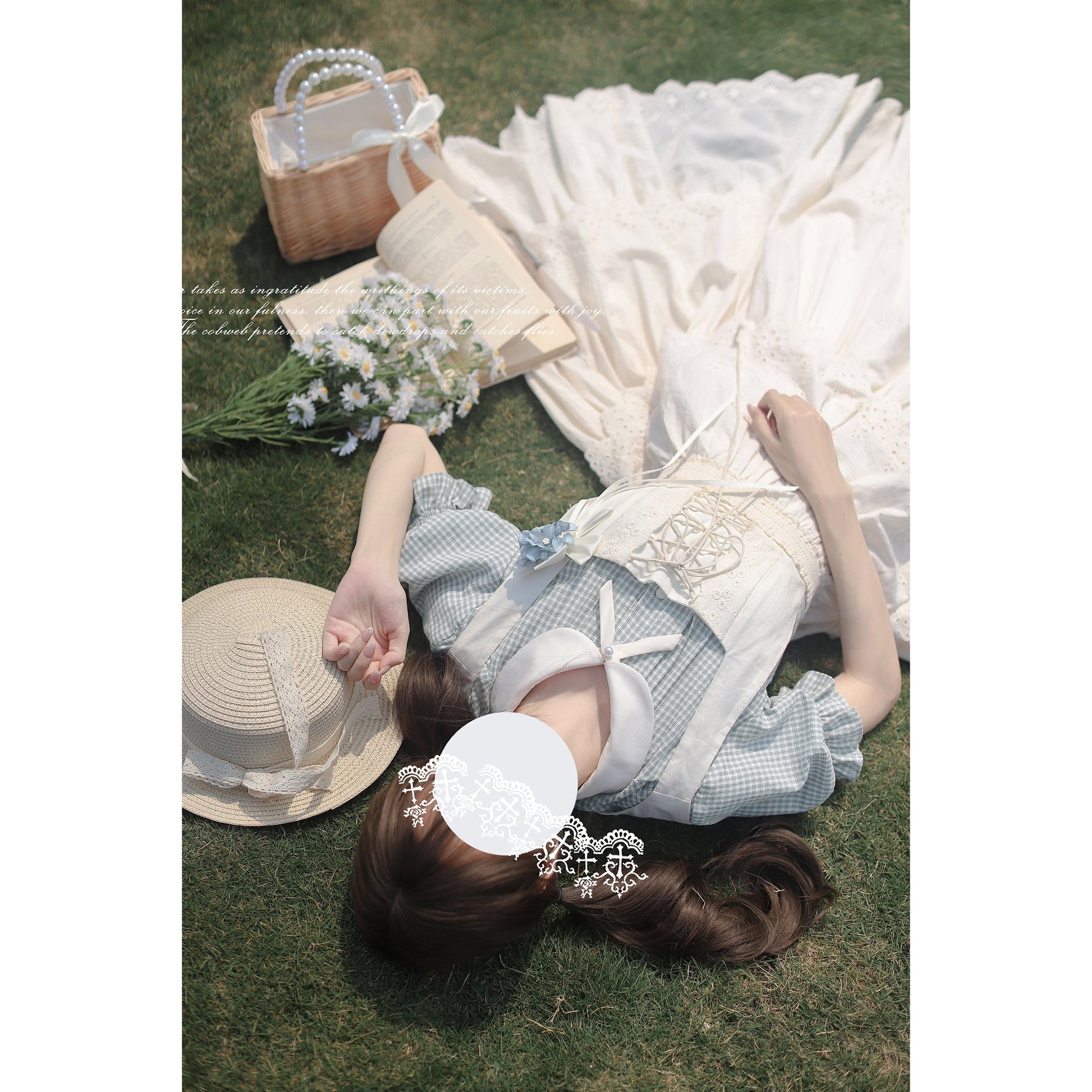 幻想曲を奏でる刺繍ジャンパースカートとブラウス