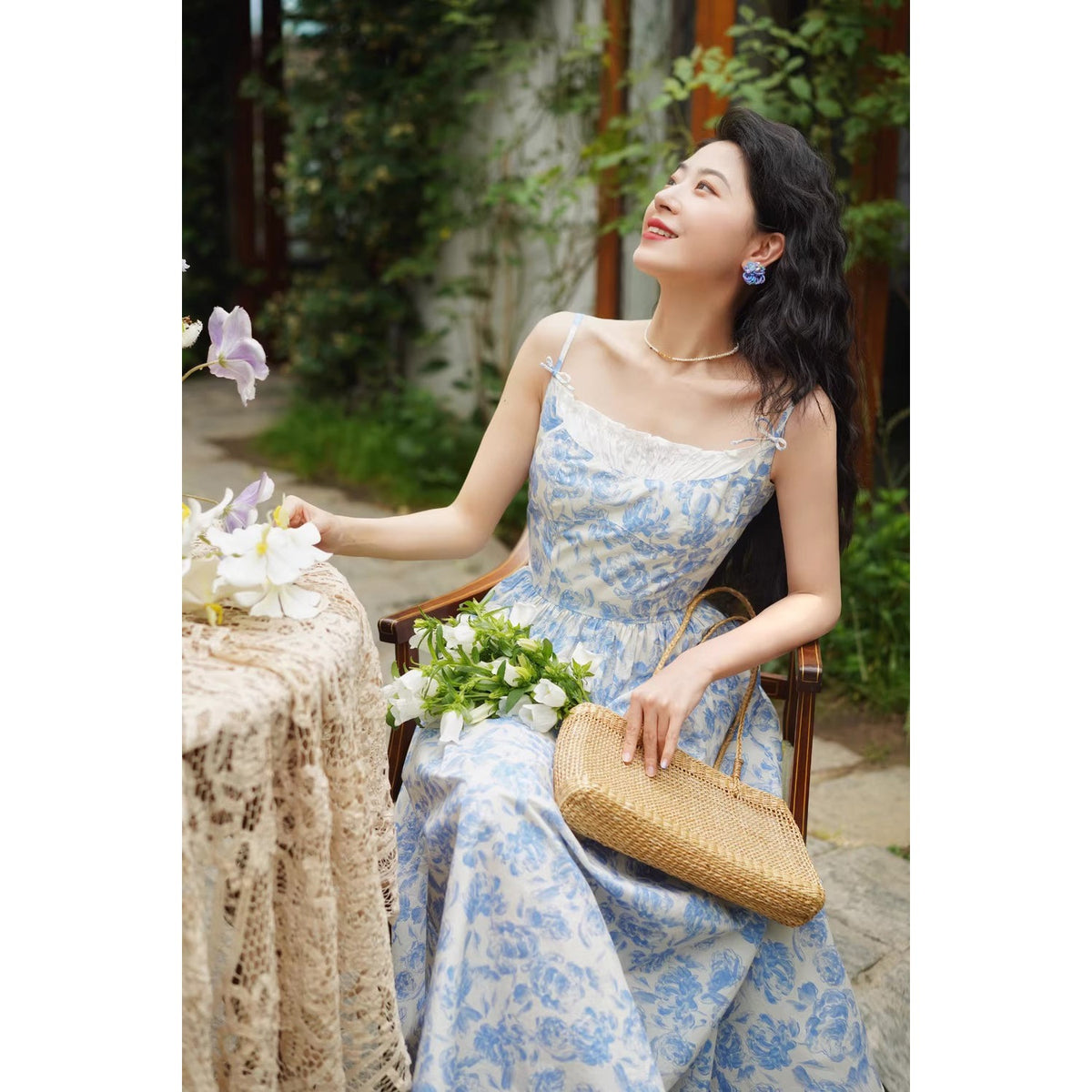 青花の薔薇柄キャミソールワンピース
