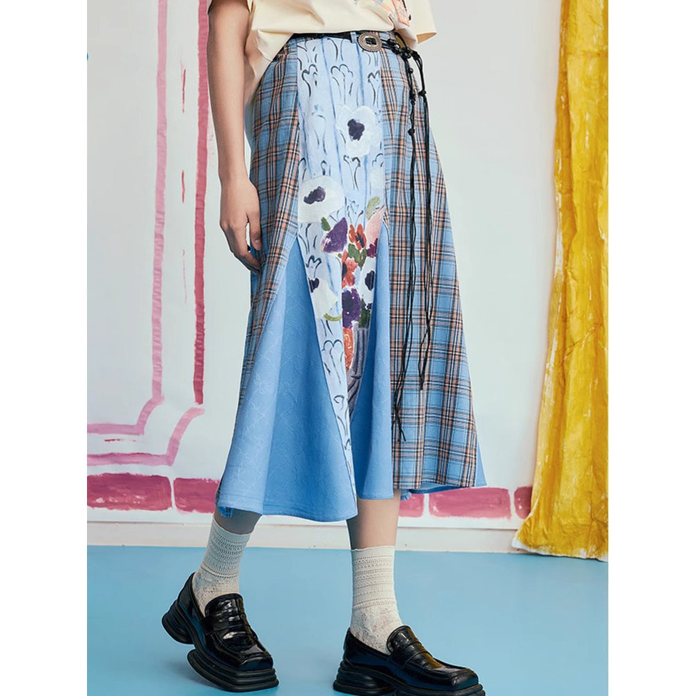 オダリスク、ブルーハーモニーの格子柄スカート