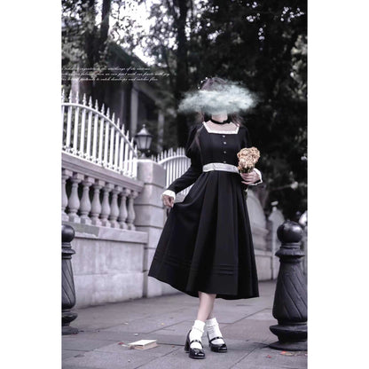 漆黒の舞踏会のクラシカルワンピース