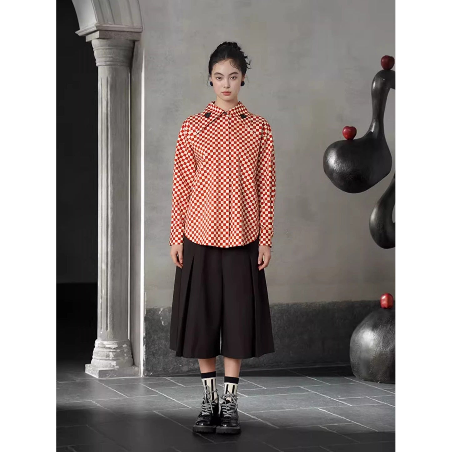 トランプのマークの刺繍ブラウス - Checked