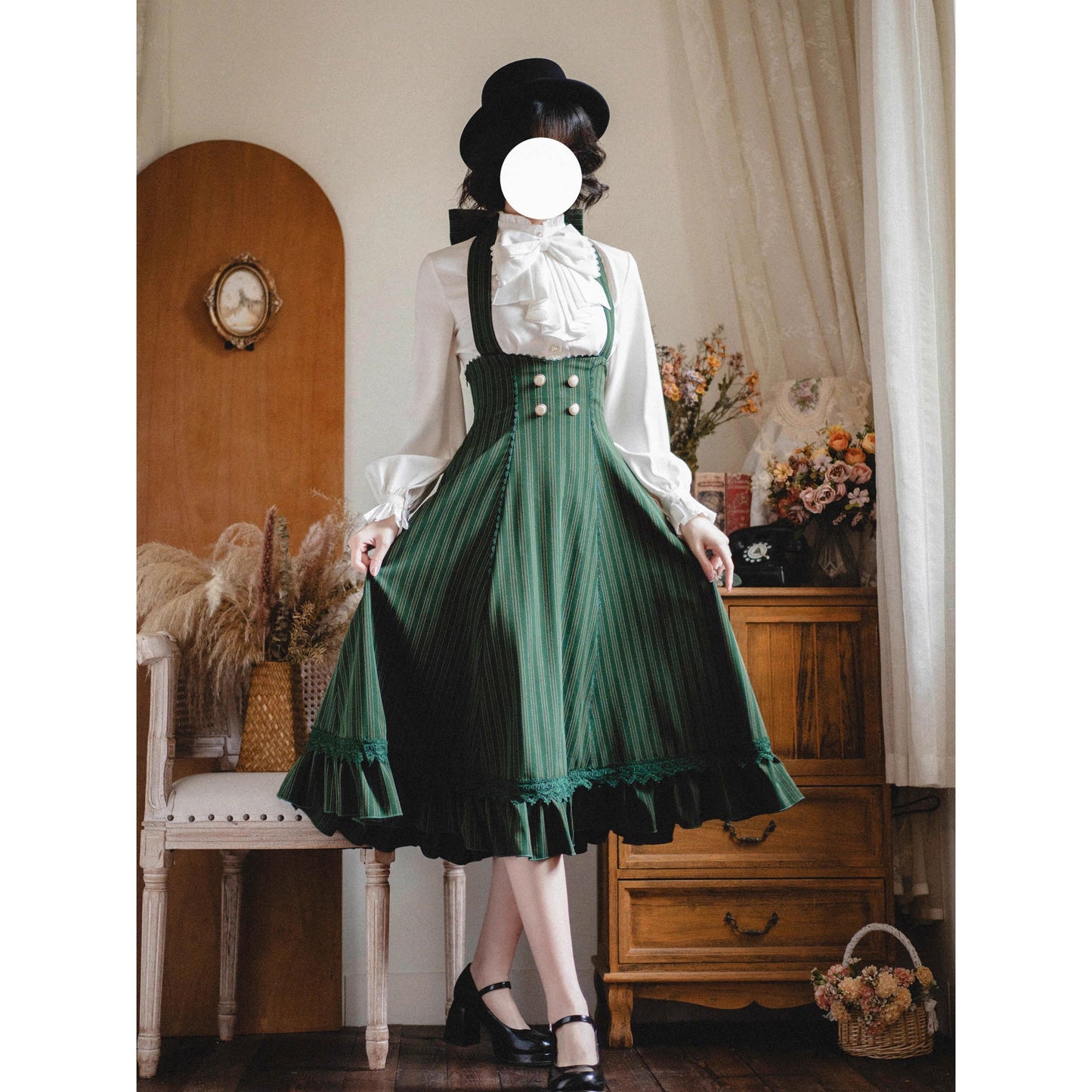 英国のお嬢様のクラシックブラウス