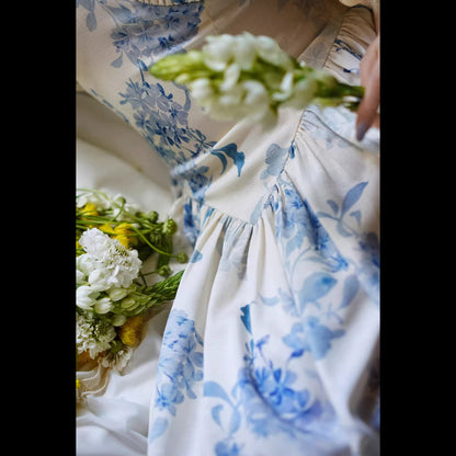 青花磁器の花柄レトロワンピース