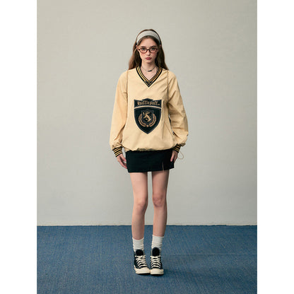 魔法学校の刺繍スウェット