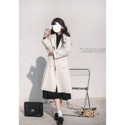 文学令嬢のトレンチコートとブラウスとプリーツスカート - Ivory Trench