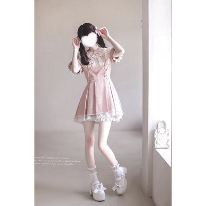 桃色の天使の刺繍フリルワンピース