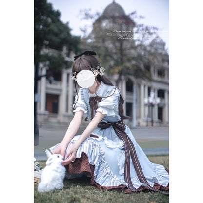 幻想のお嬢様のジャンパースカートとブラウス