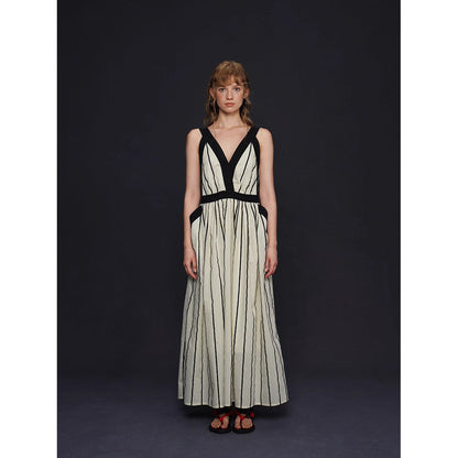 生成の縦縞ストライプワンピース