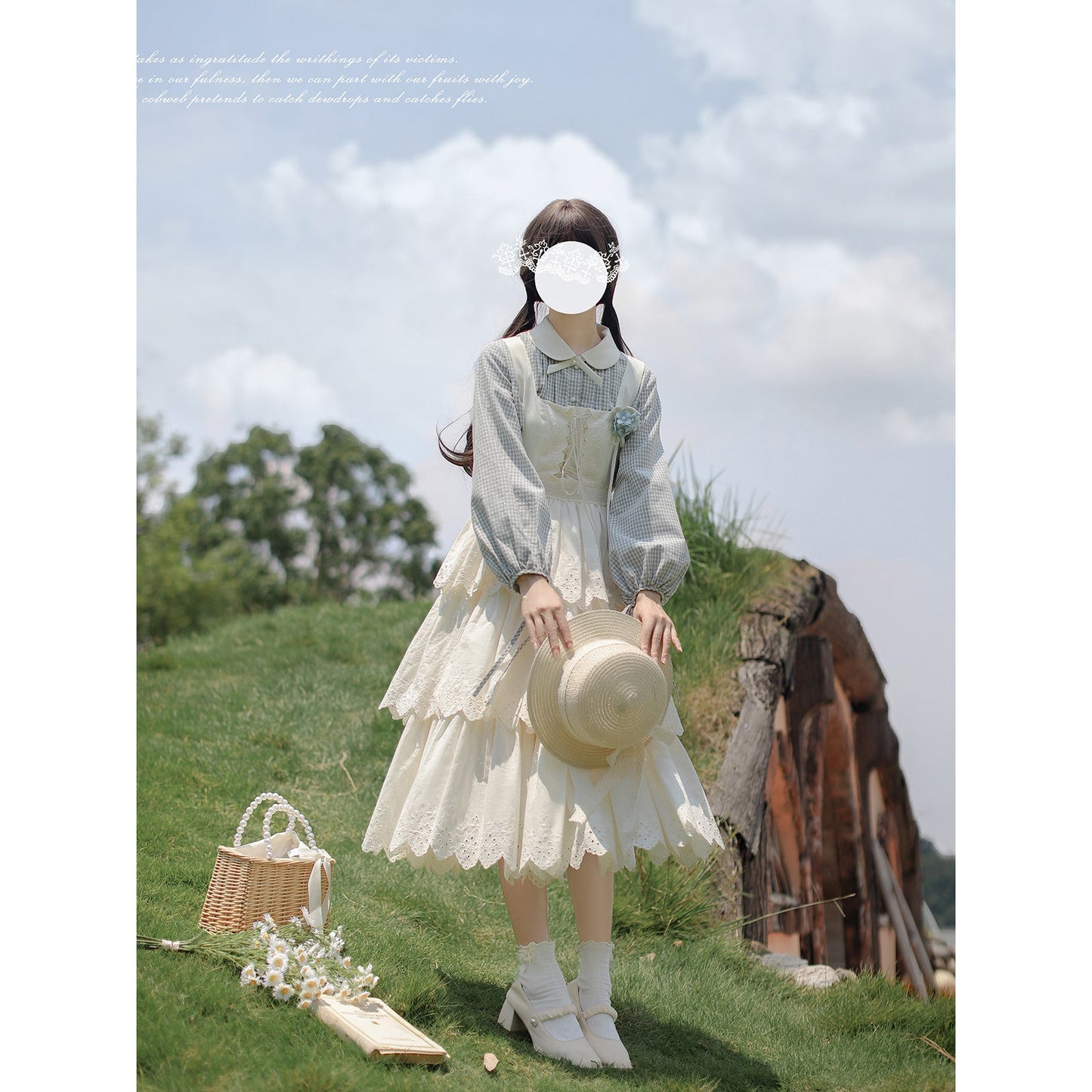 幻想曲を奏でる刺繍ジャンパースカートとブラウス