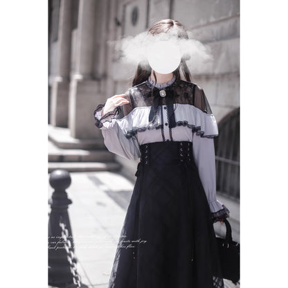 夜会の令嬢のケープトップスとコルセットスカート