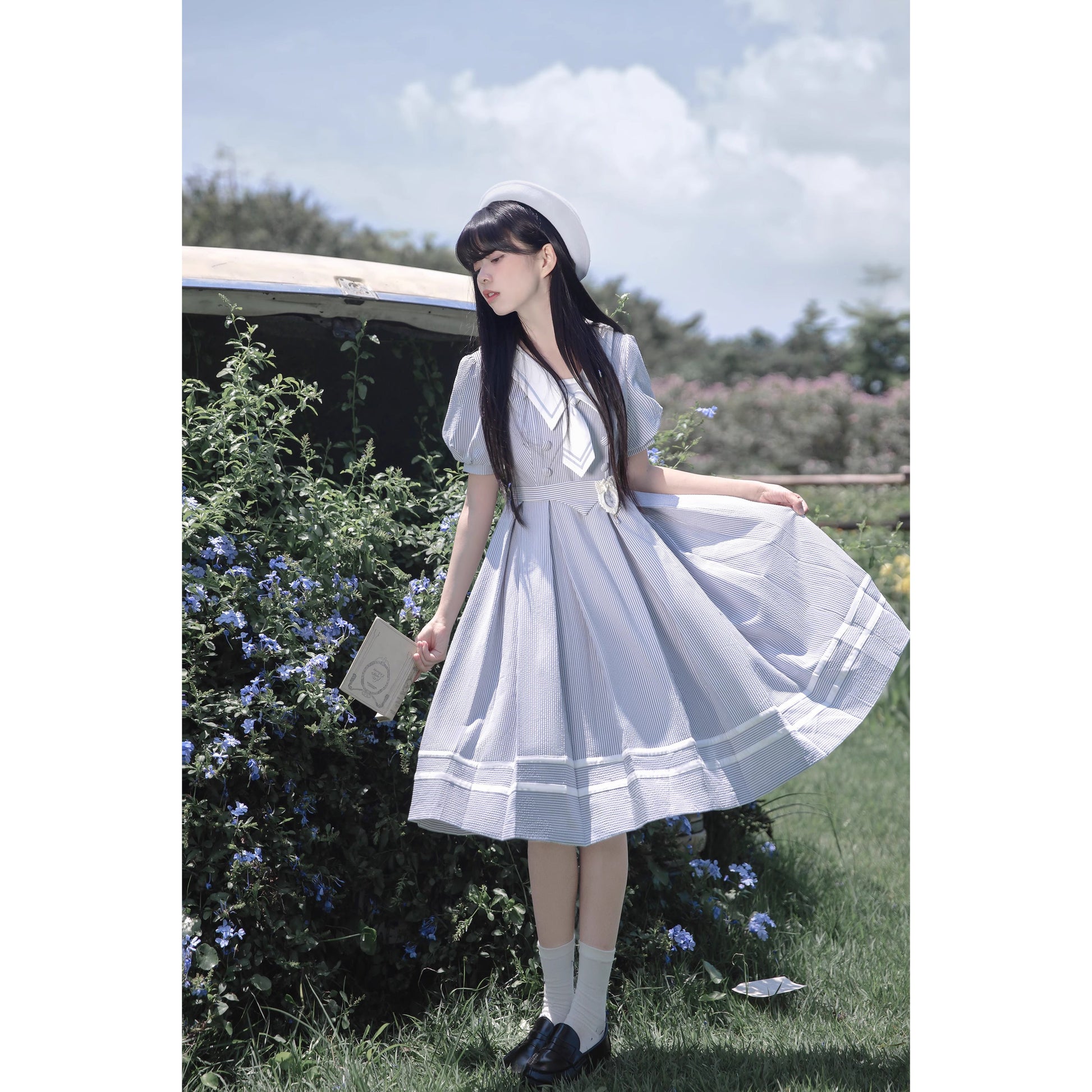 灰青のお嬢様の縦縞クラシカルワンピース