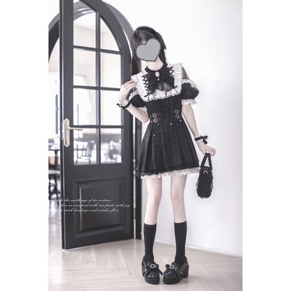 漆黒の堕天使の刺繍フリルワンピース