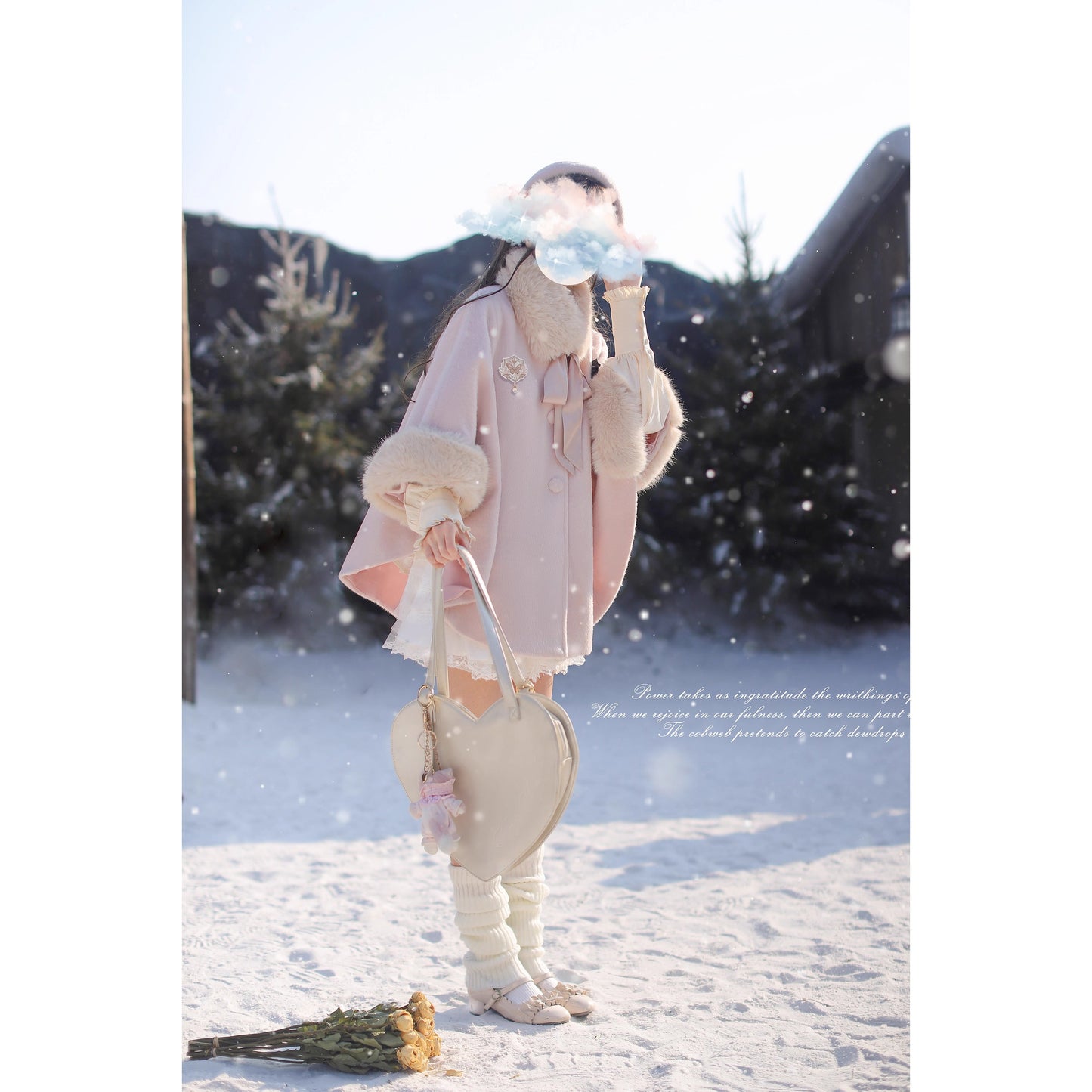 桜色のお嬢様のウールケープコート