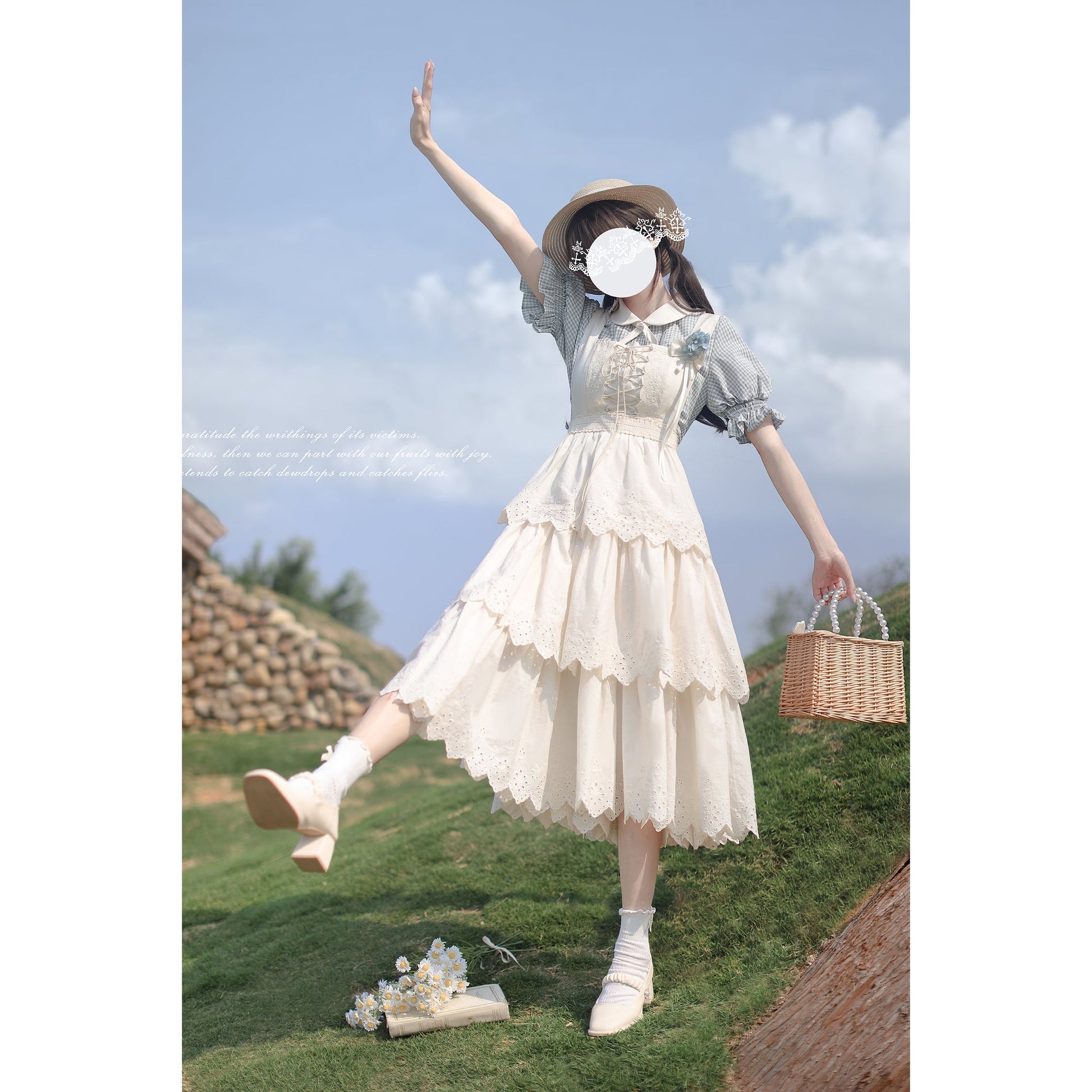 幻想曲を奏でる刺繍ジャンパースカートとブラウス