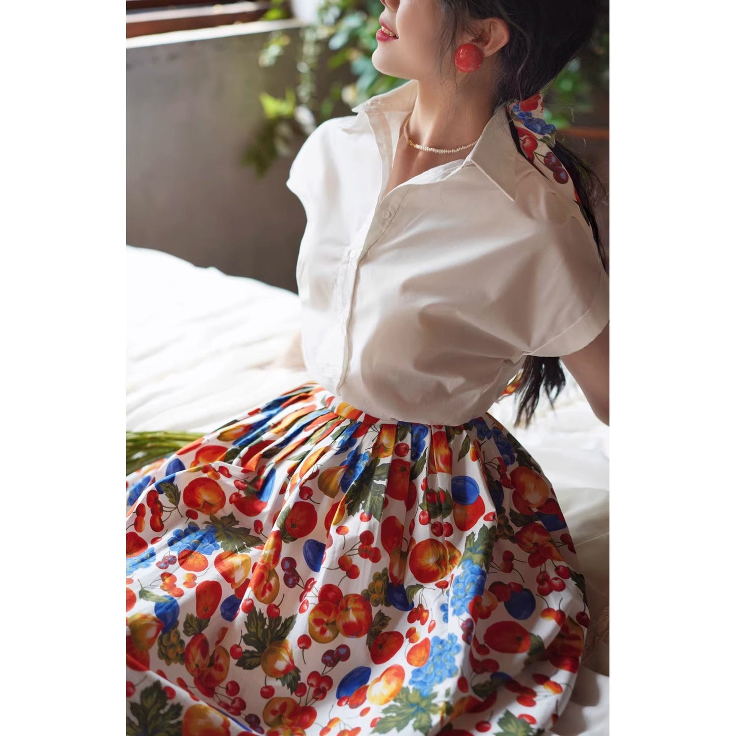 果実の油彩画レトロスカート