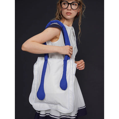 船乗り少女のトートバッグ