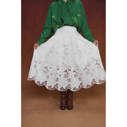 サボテンの花の刺繍レーススカート