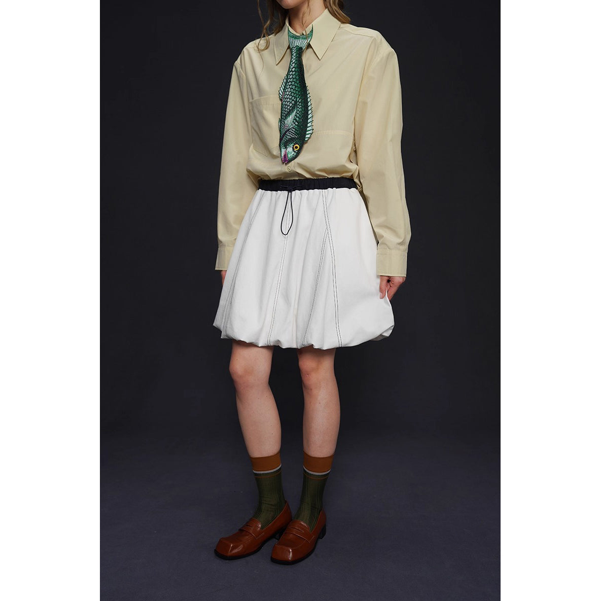 膨らむ風船のバルーンスカート