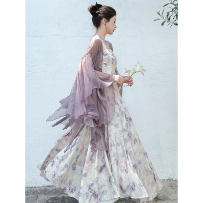 蝶々と花の水彩画キャミソールワンピースとシフォンカーディガン