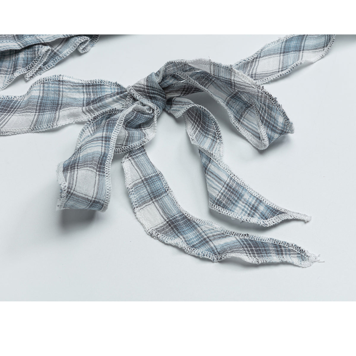 灰藍格子柄のフリルショートシャツ