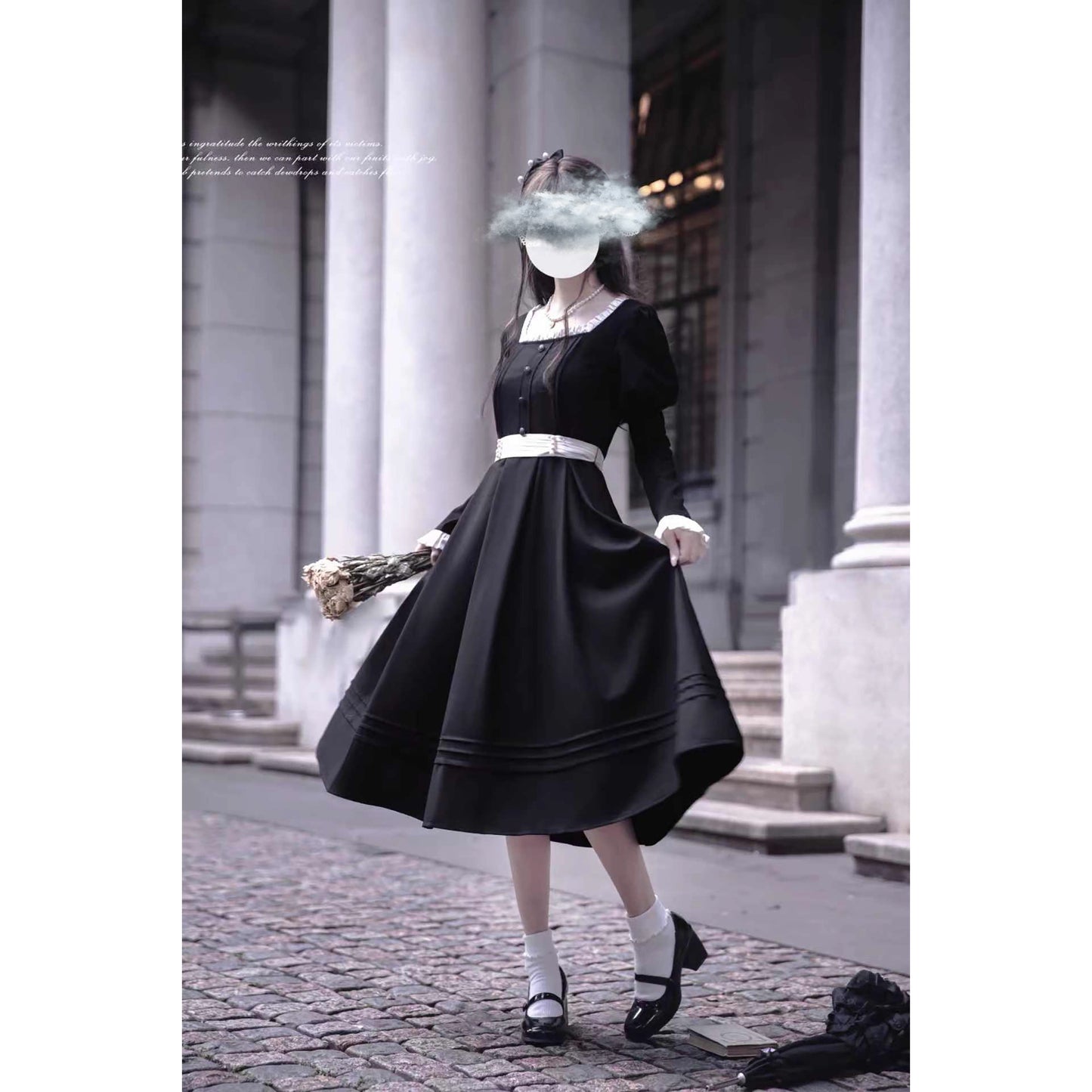 漆黒の舞踏会のクラシカルワンピース