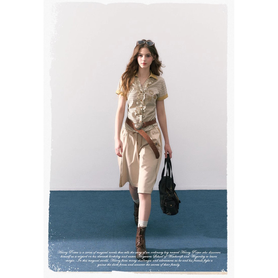 魔法学校のフリルチェックブラウス