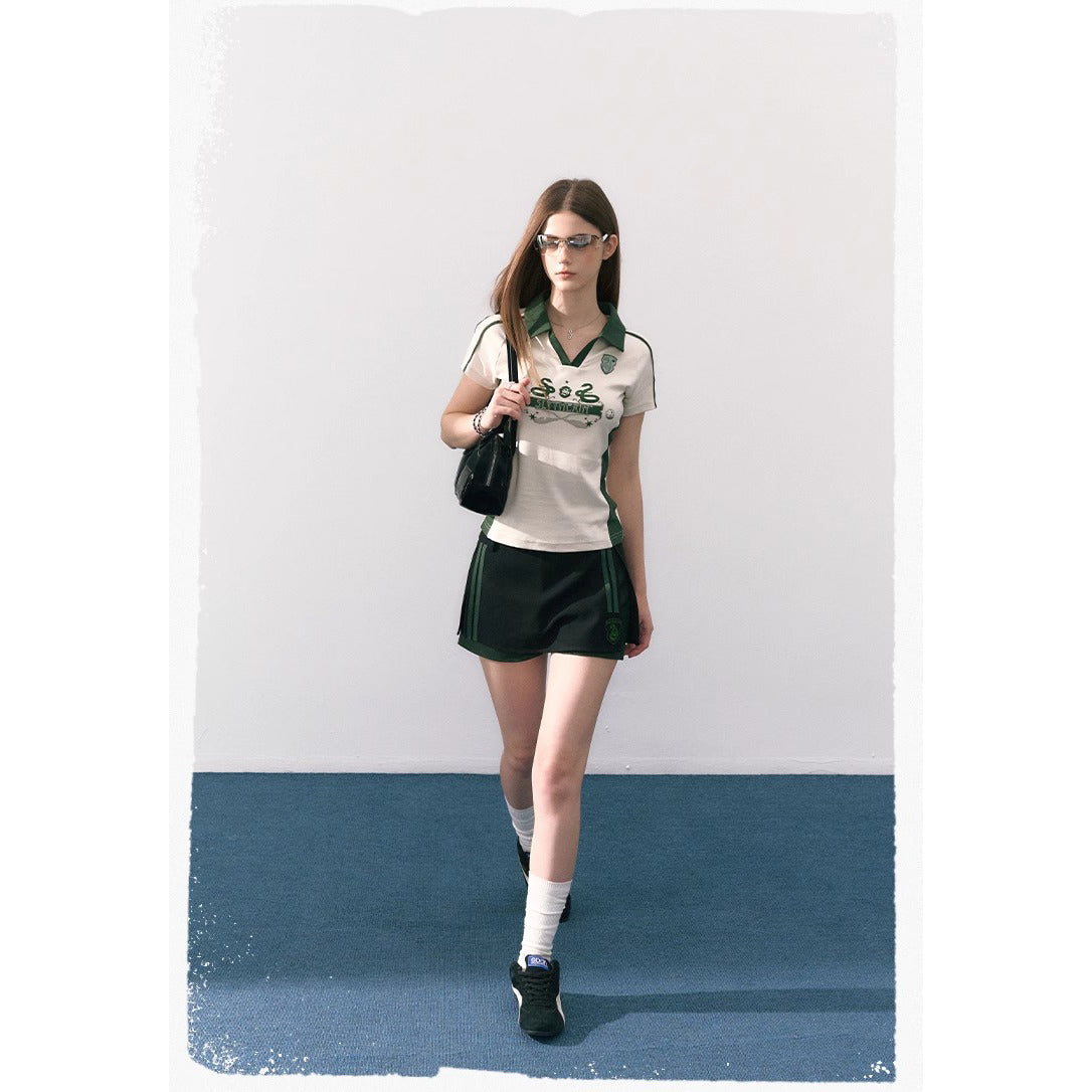 魔法学校のポロシャツとキュロットスカート