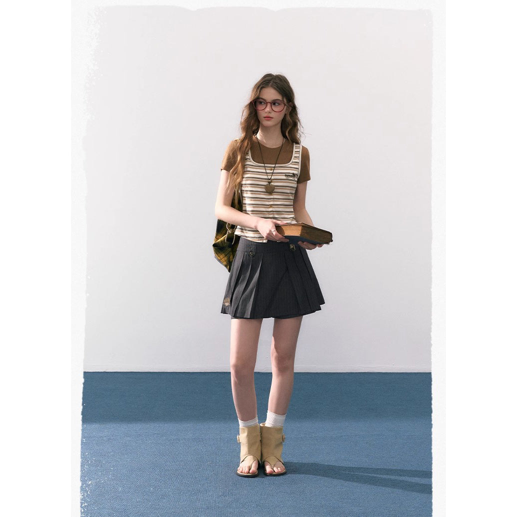 魔法学校のドッキングトップスとキュロットスカート