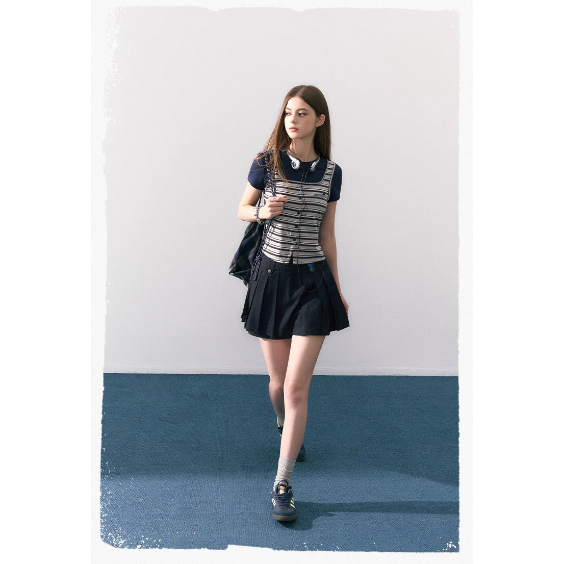 魔法学校のドッキングトップスとキュロットスカート