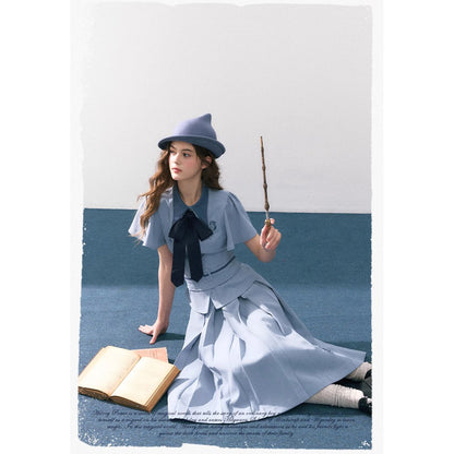 魔法学校の刺繍トップスとコルセットと刺繍プリーツスカート