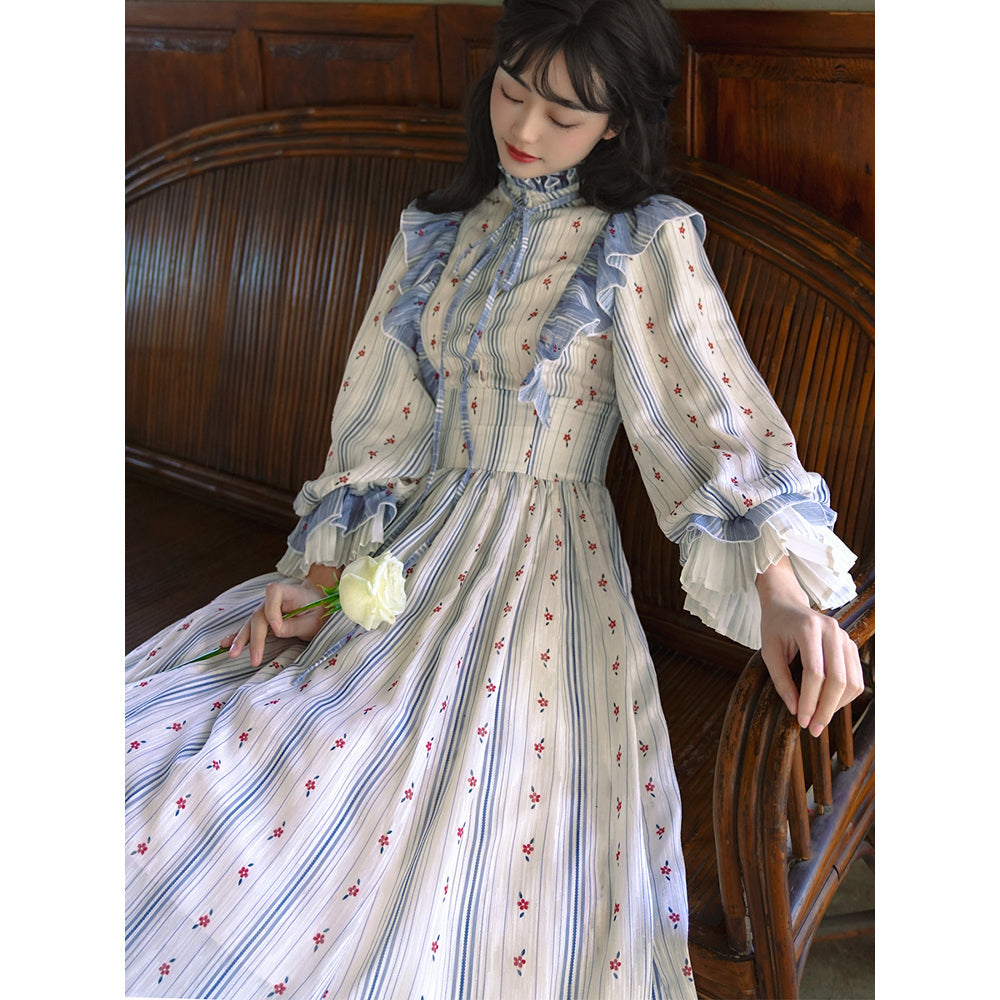 鈴蘭の花のお嬢様のワンピース