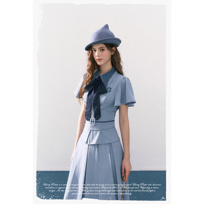 魔法学校の刺繍トップスとコルセットと刺繍プリーツスカート