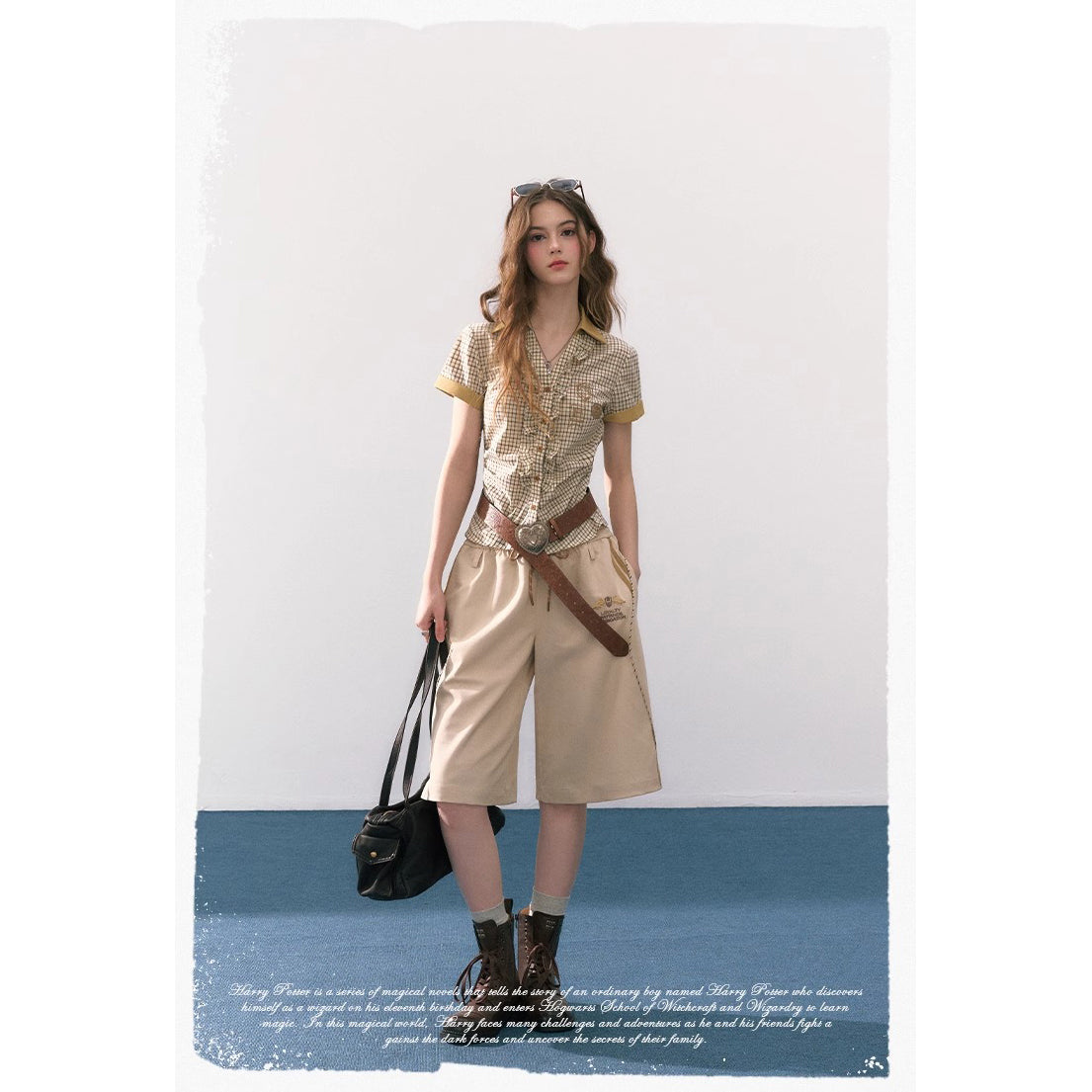 魔法学校のフリルチェックブラウス