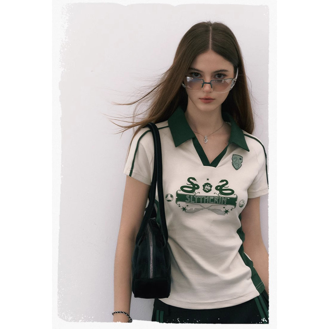 魔法学校のポロシャツとキュロットスカート