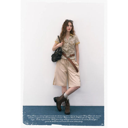 魔法学校のフリルチェックブラウス