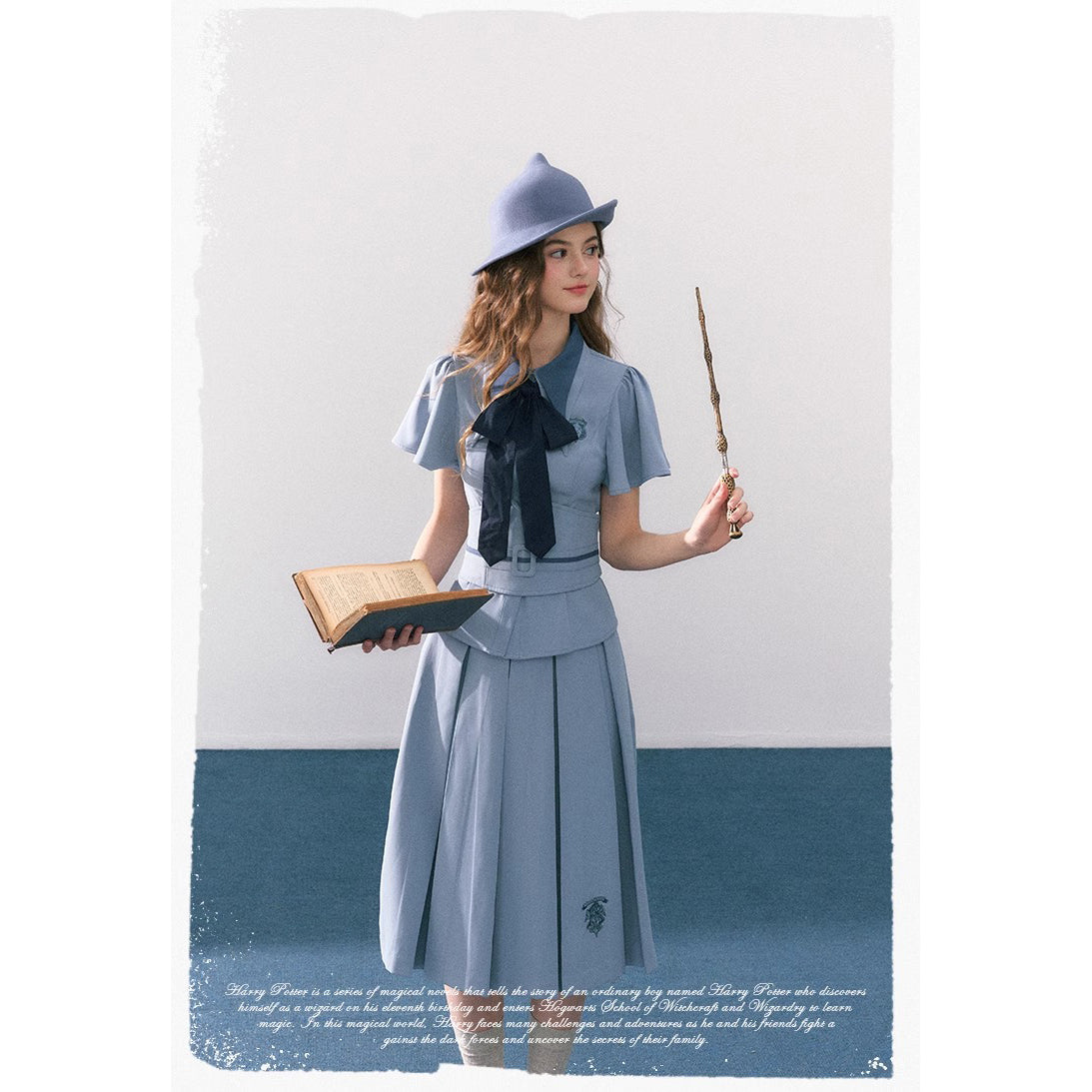 魔法学校の刺繍トップスとコルセットと刺繍プリーツスカート