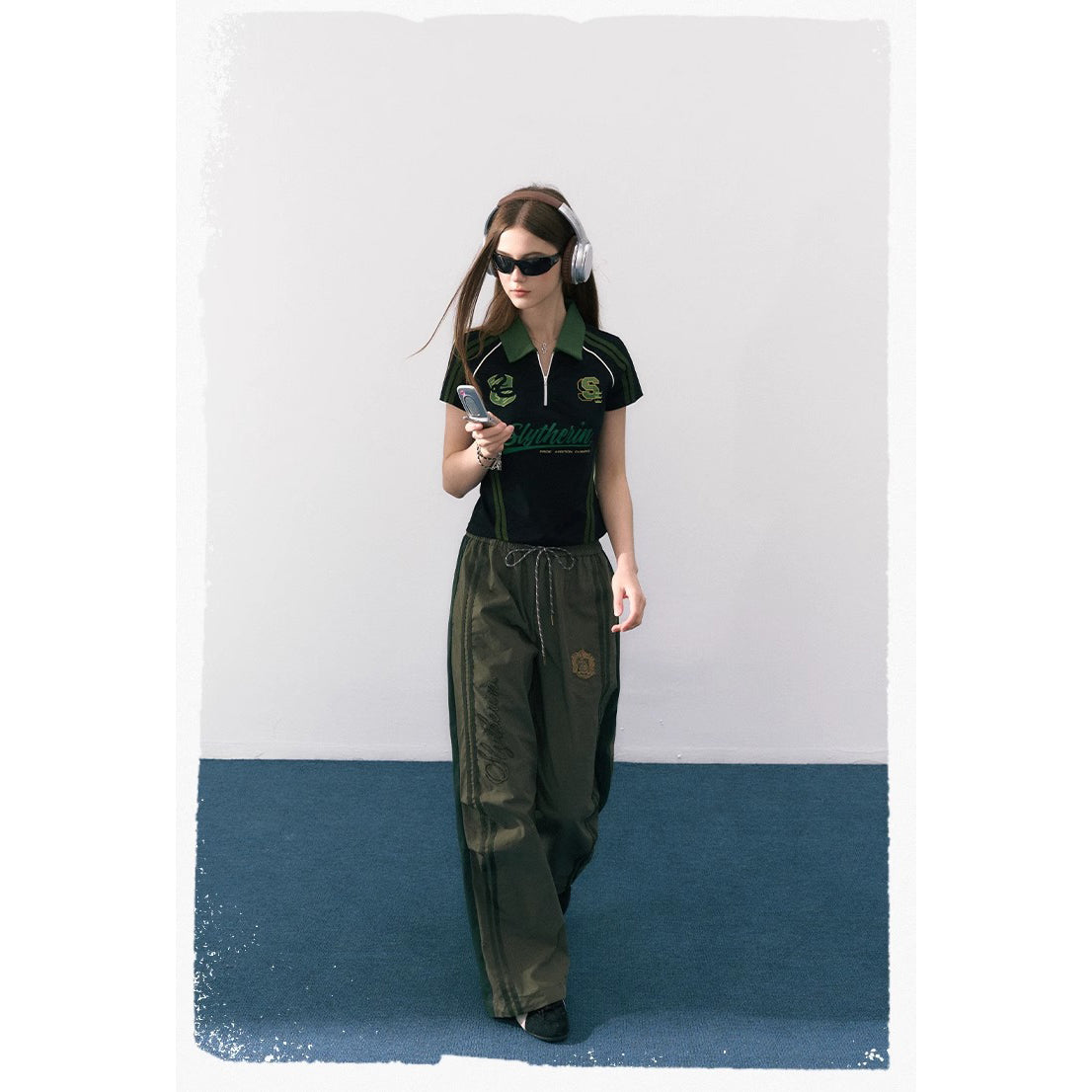 魔法学校のポロシャツと刺繍ロングパンツ