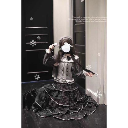 霧色のお嬢様トップスとティアードスカートとカーディガン