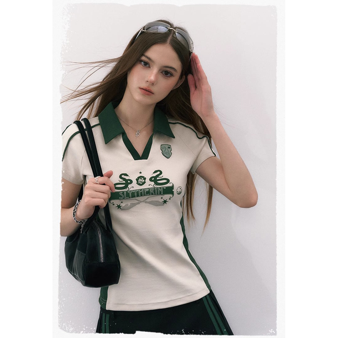 魔法学校のポロシャツとキュロットスカート